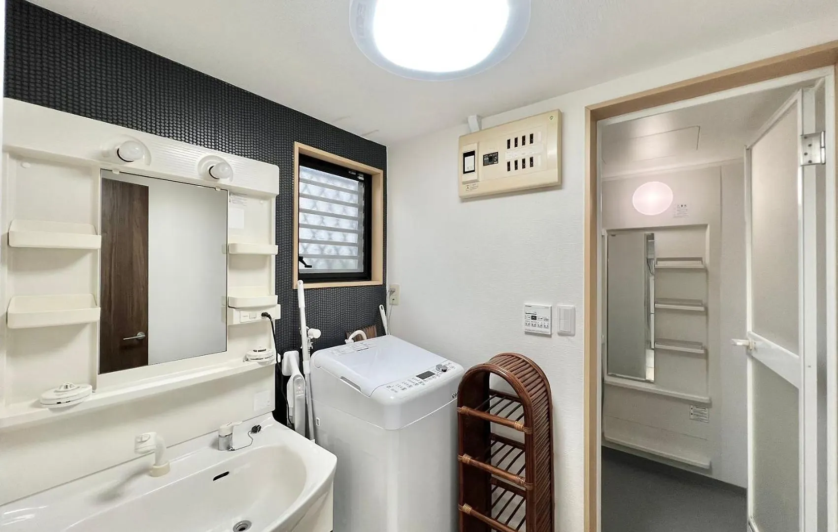 Hyakunincho House New Open Aparthotel Tokyo